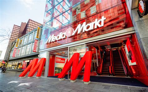 media markt rotterdam opening times.